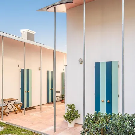 Colourful Trendy House By Hostwise Oporto